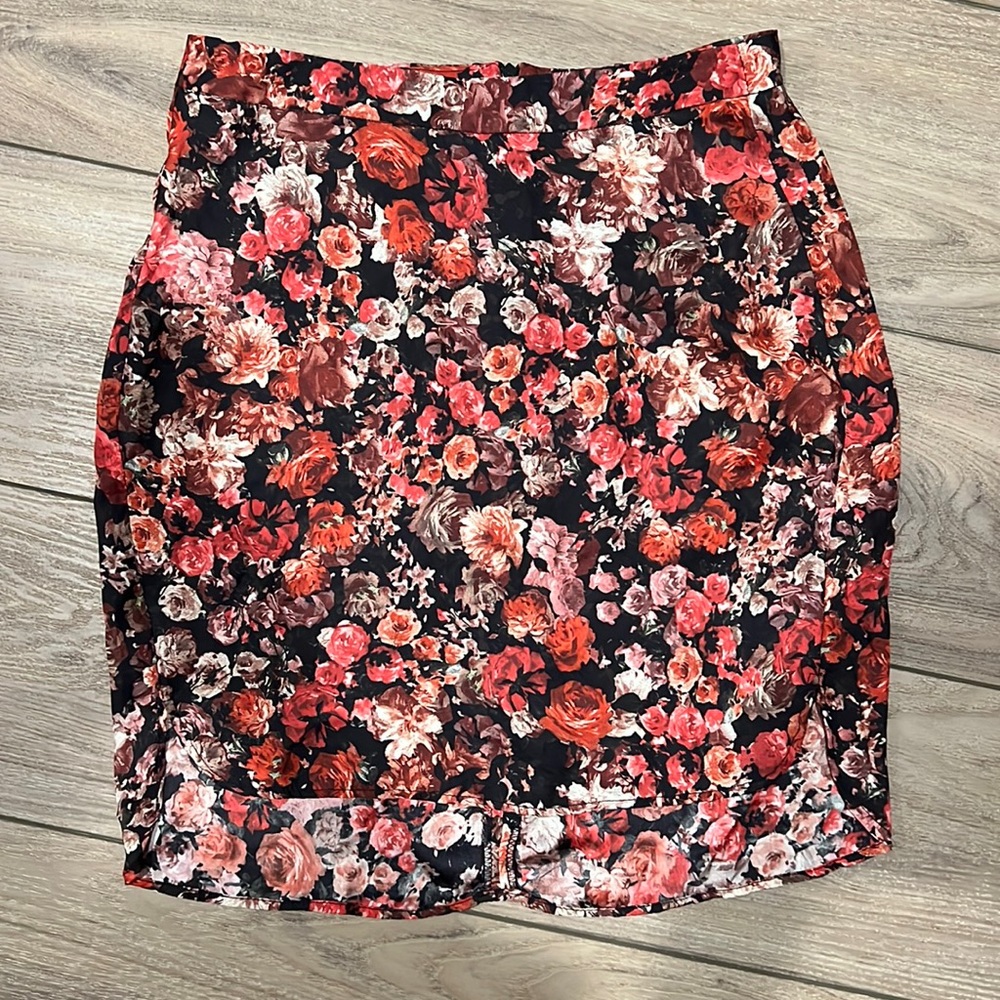NWOT dRA Skirt - Floral || XS